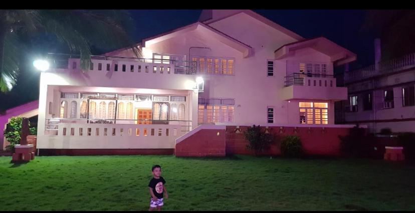 Villa Swiss Puri