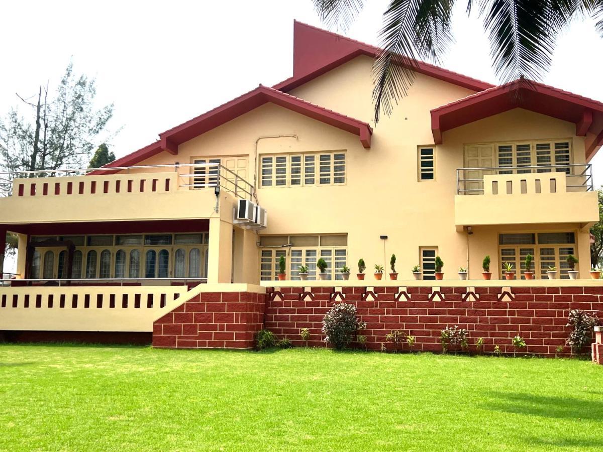 Villa Swiss Puri